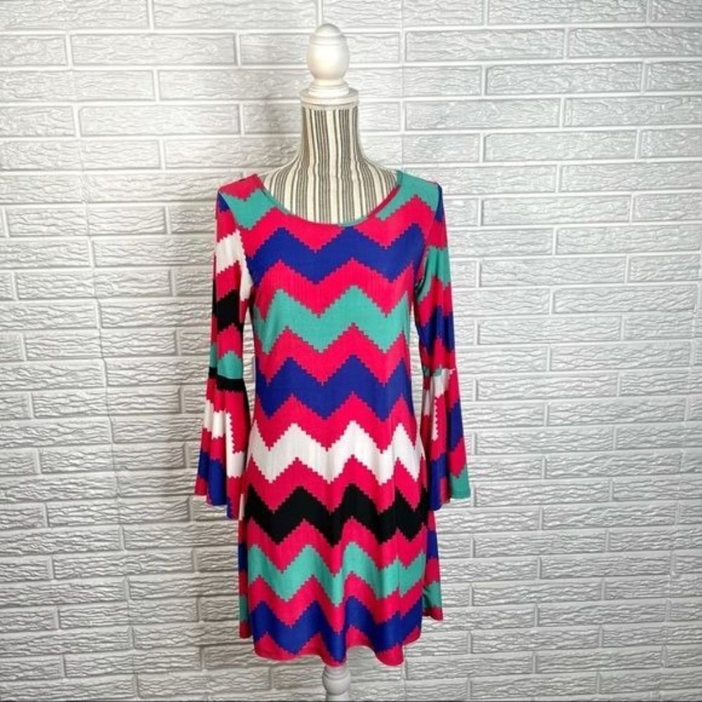 Miss a Day Chevron Patterned Shift Dress Bell Sleeves Multicolored Size Small